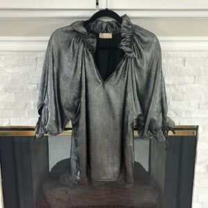 Sofia one size top made in Italy. Worn once. Would probably fit a 2-10 or 12.